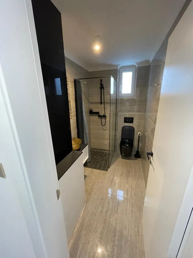 Luxury Apartment Toma Njivice 0*,